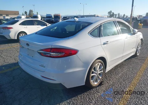 2019 Ford Fusion Hybrid Se z USA, uszkodzony, nr VIN 3FA6P0LU6KR134735